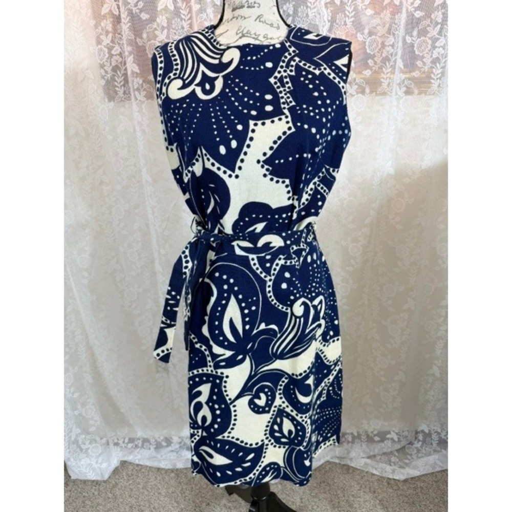 Vintage 1960s Mod Paisley Shift Dress Navy Blue Cream Sleeveless Belted